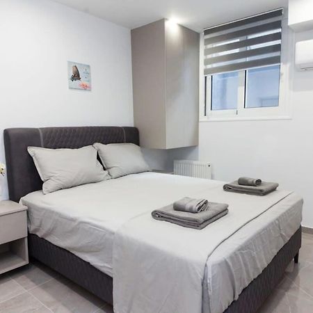 Brand New Urban Getaway Next To Megaro Mousikis Apartment Атина Екстериор снимка