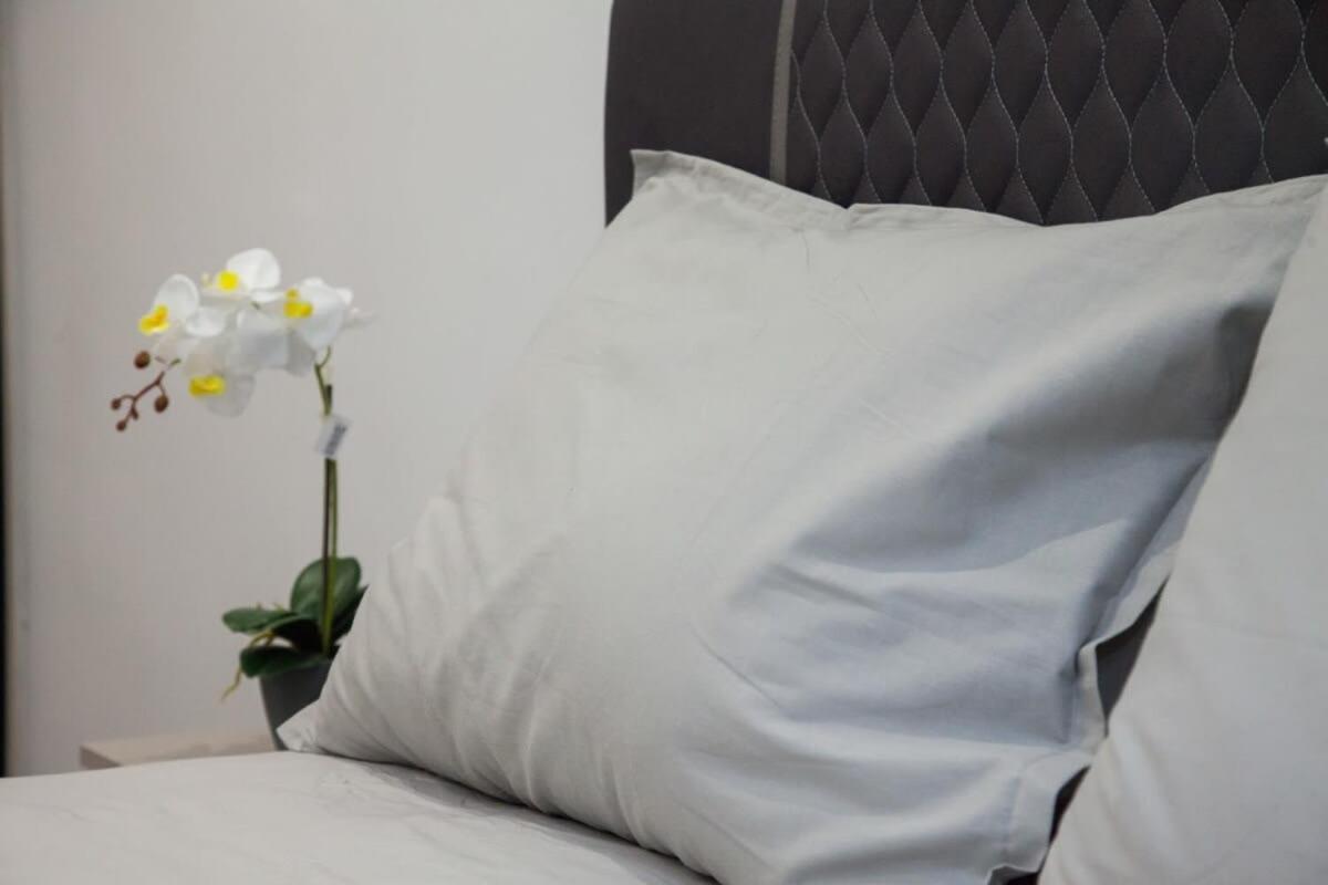 Brand New Urban Getaway Next To Megaro Mousikis Apartment Атина Екстериор снимка