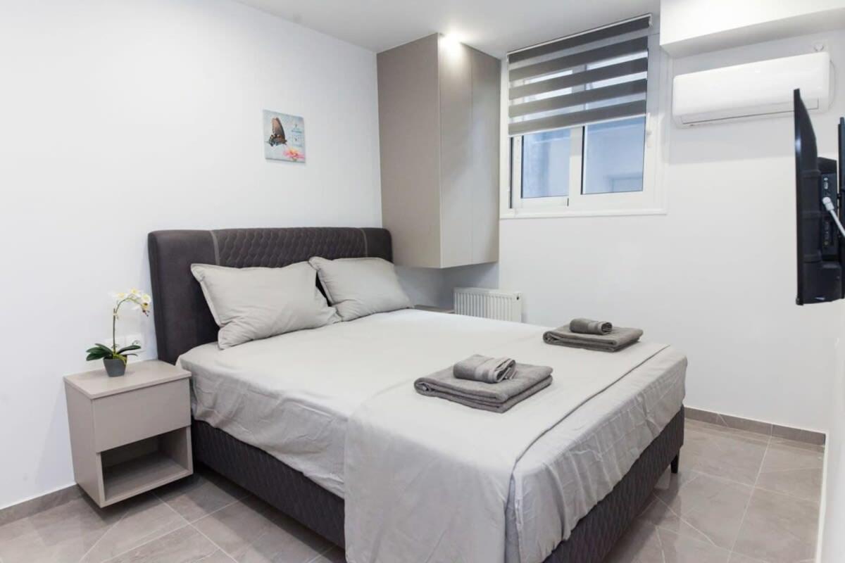 Brand New Urban Getaway Next To Megaro Mousikis Apartment Атина Екстериор снимка